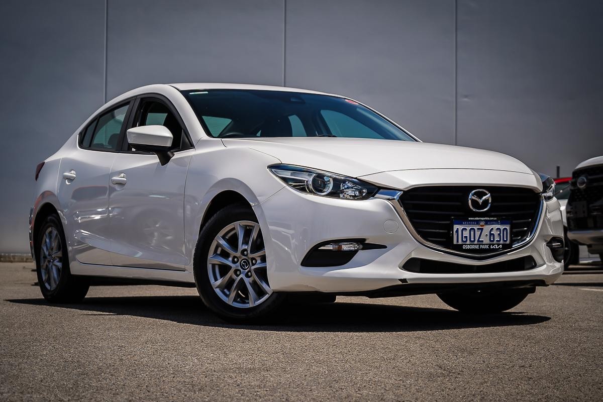 Mazda 3 image 1