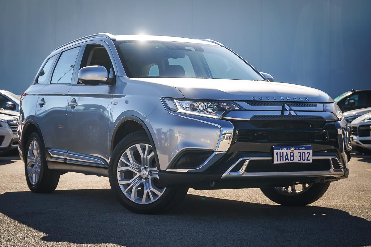 Mitsubishi Outlander image 1