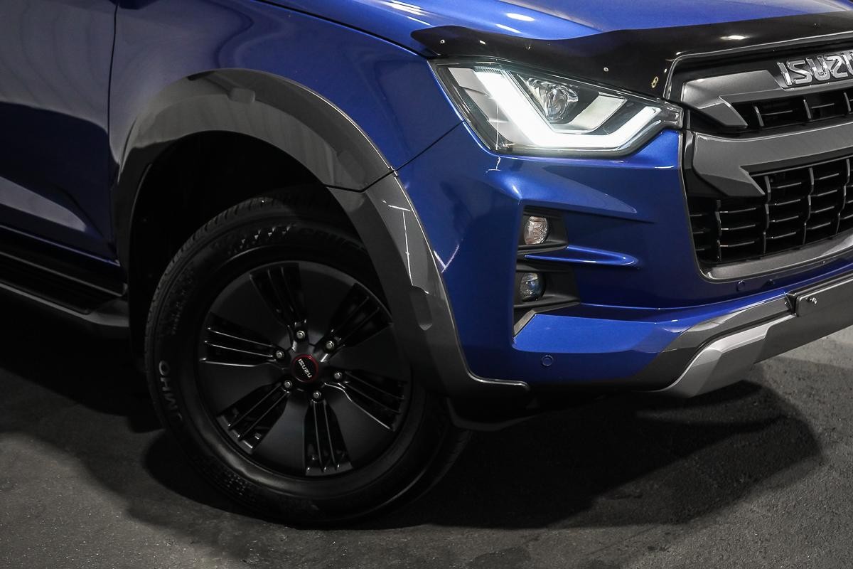 Isuzu D-max image 2