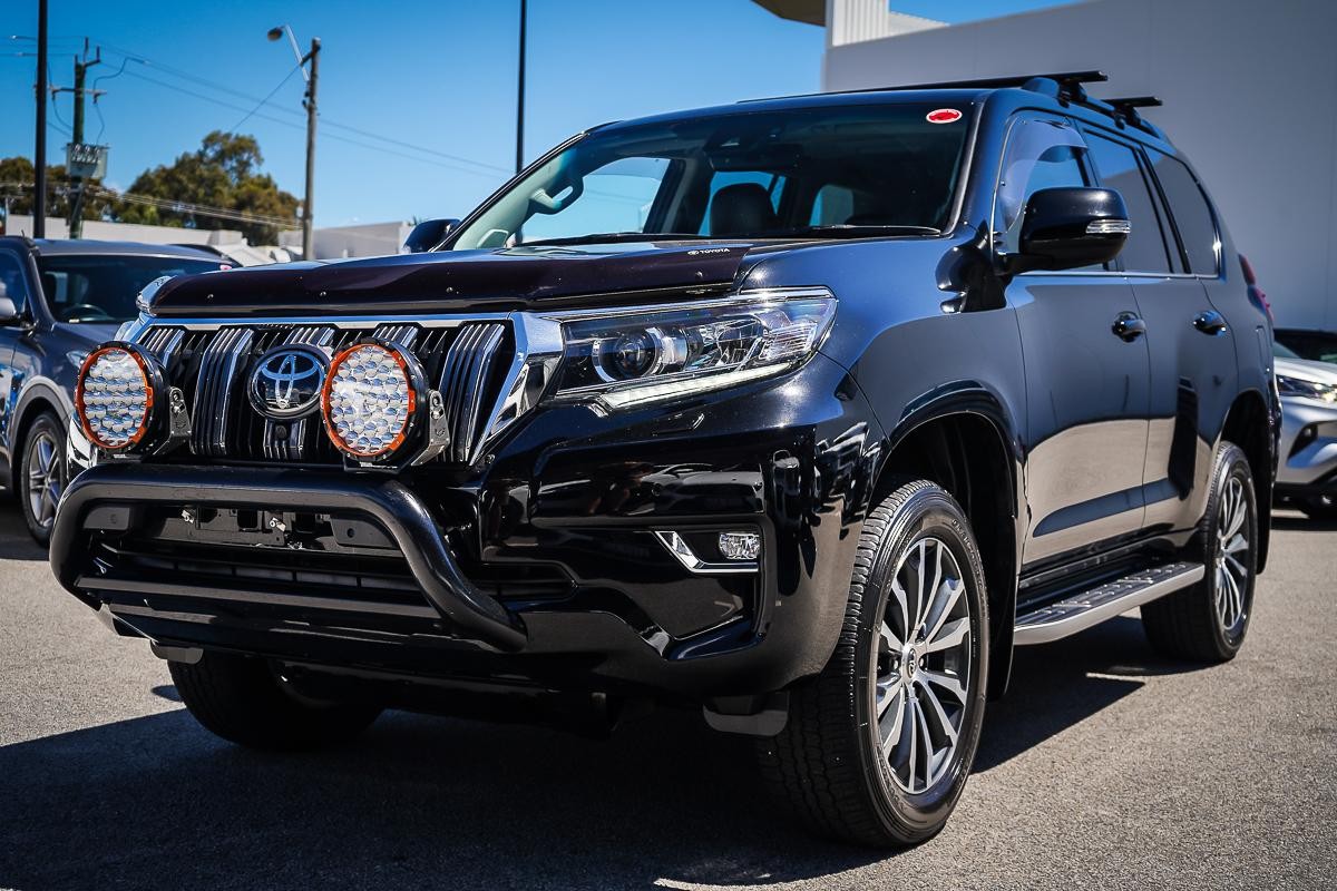 Toyota Landcruiser Prado image 4