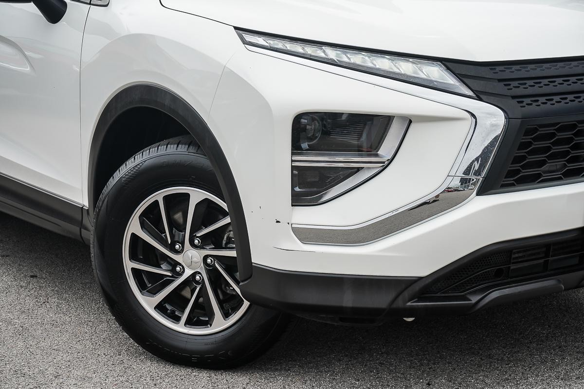 Mitsubishi Eclipse Cross image 2