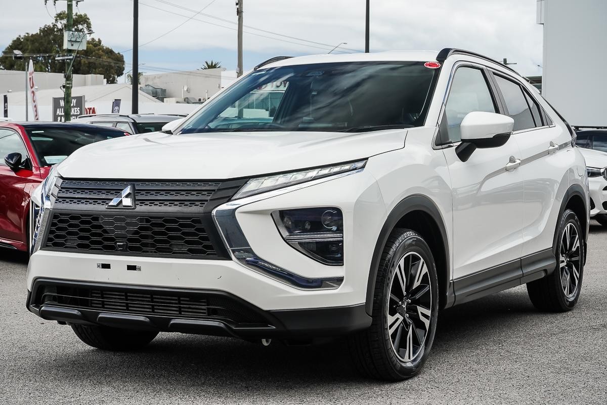 Mitsubishi Eclipse Cross image 4
