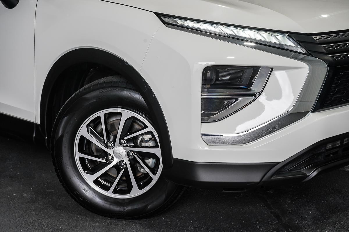 Mitsubishi Eclipse Cross image 2