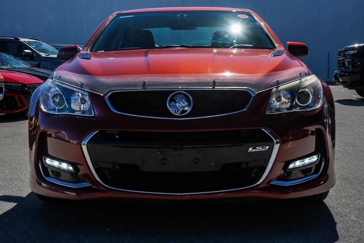 Holden Commodore image 3