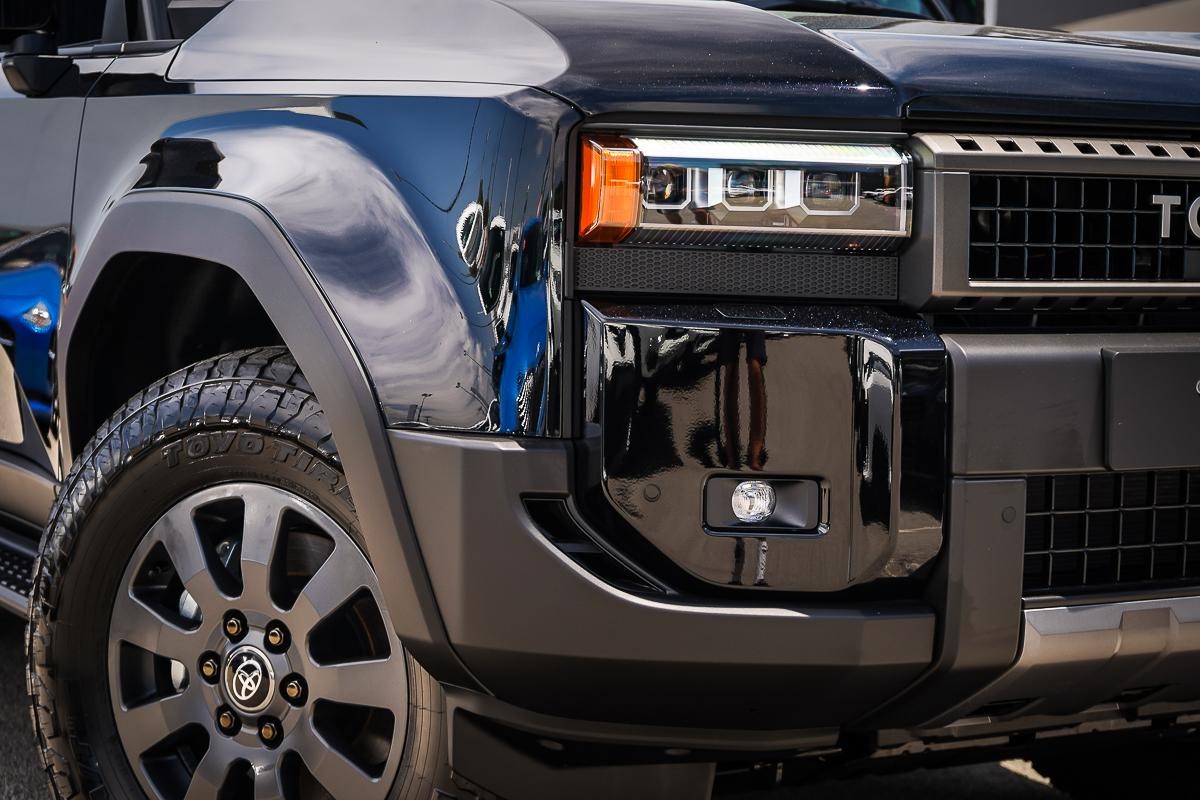 Toyota Landcruiser Prado image 2