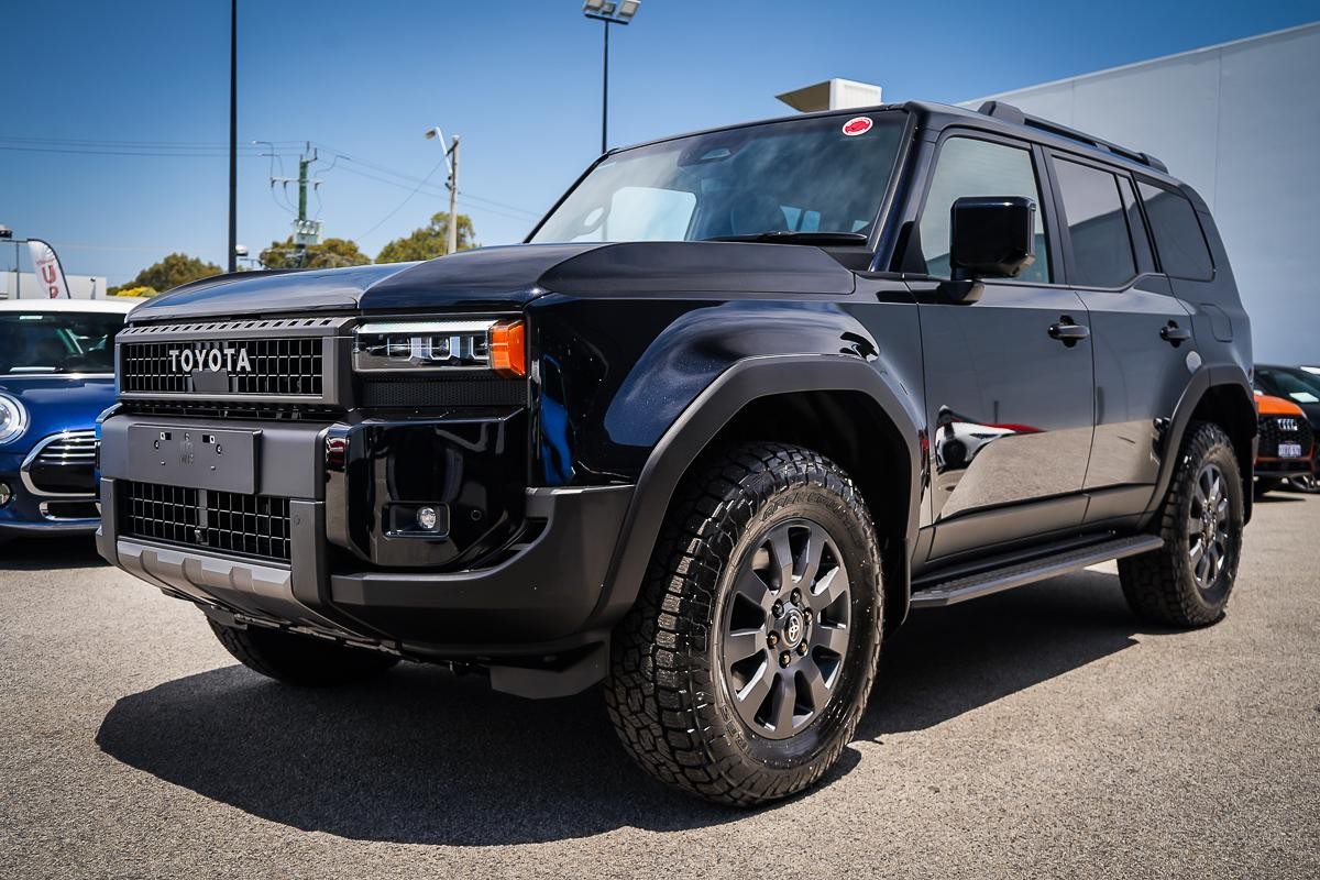 Toyota Landcruiser Prado image 4