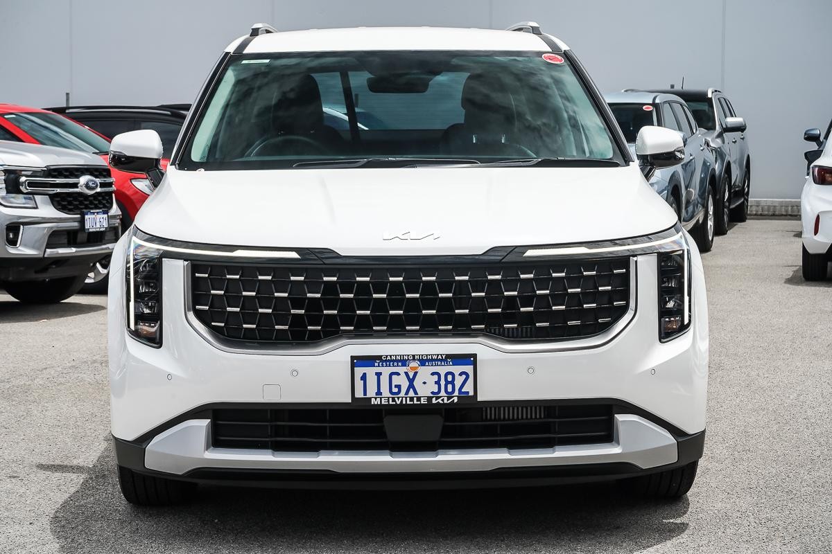 Kia Carnival image 3