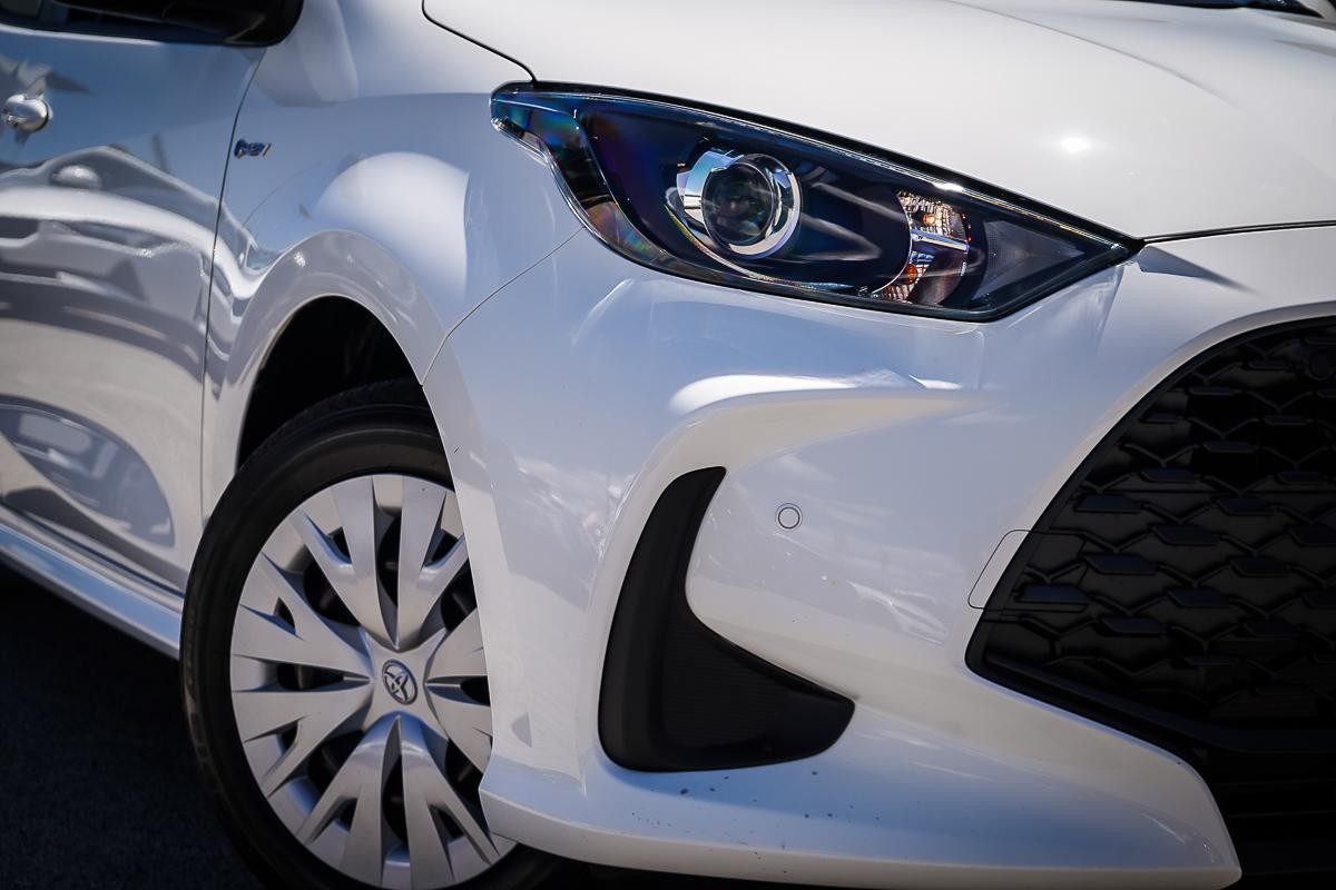 Toyota Yaris image 2