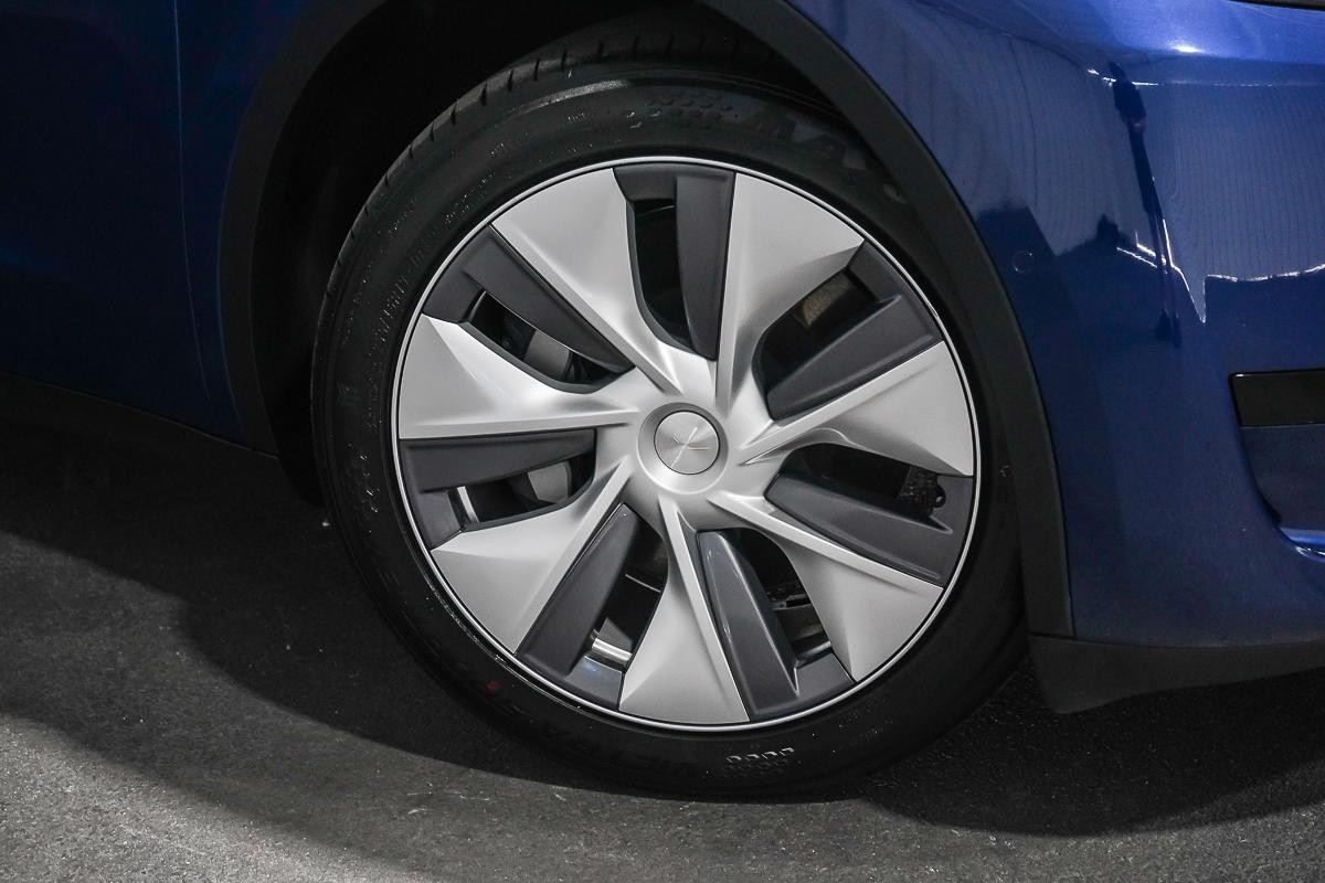 Tesla Model Y image 2