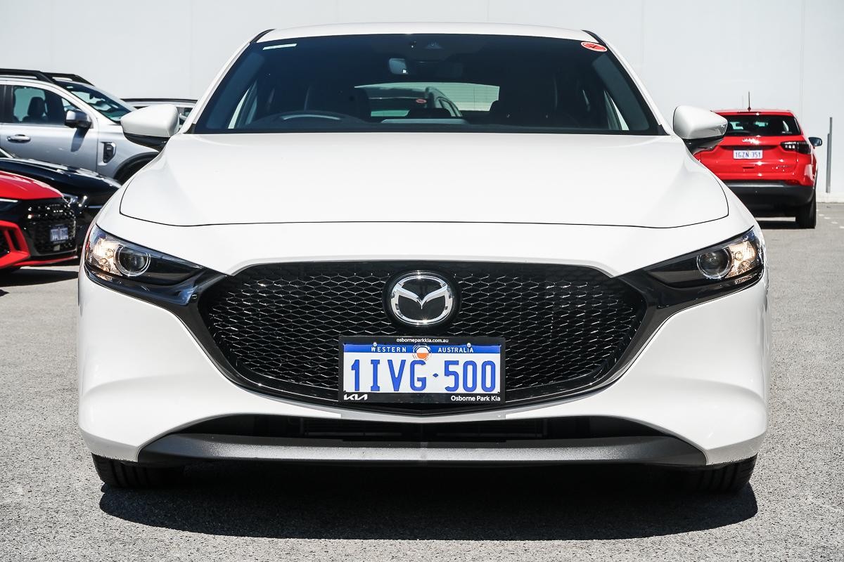 Mazda 3 image 3