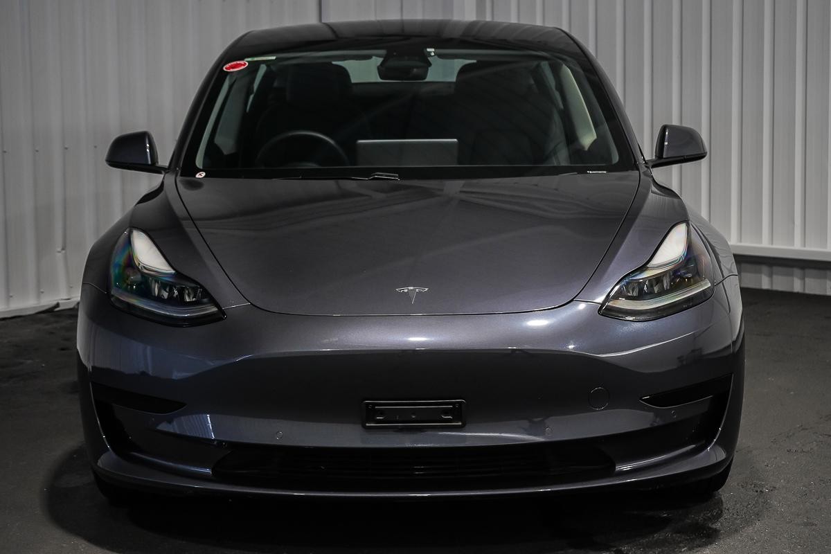 Tesla Model 3 image 3