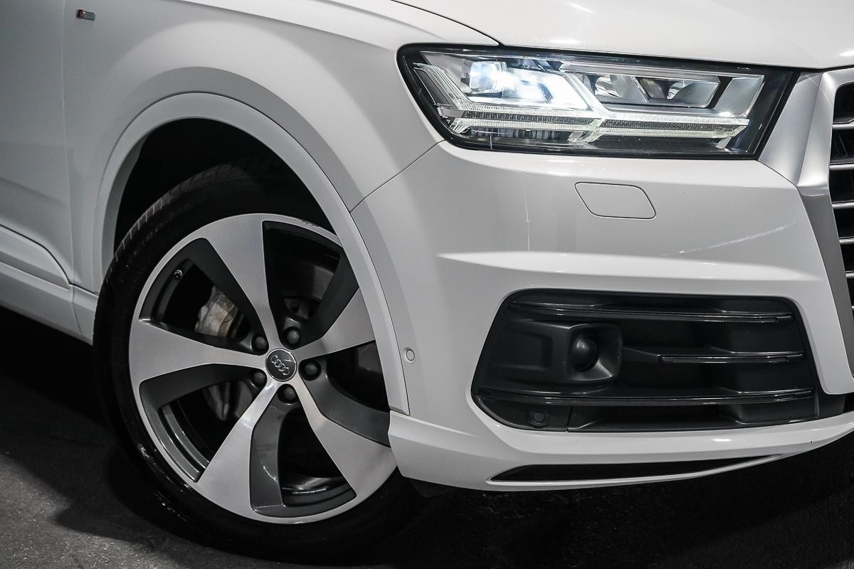 Audi Q7 image 2