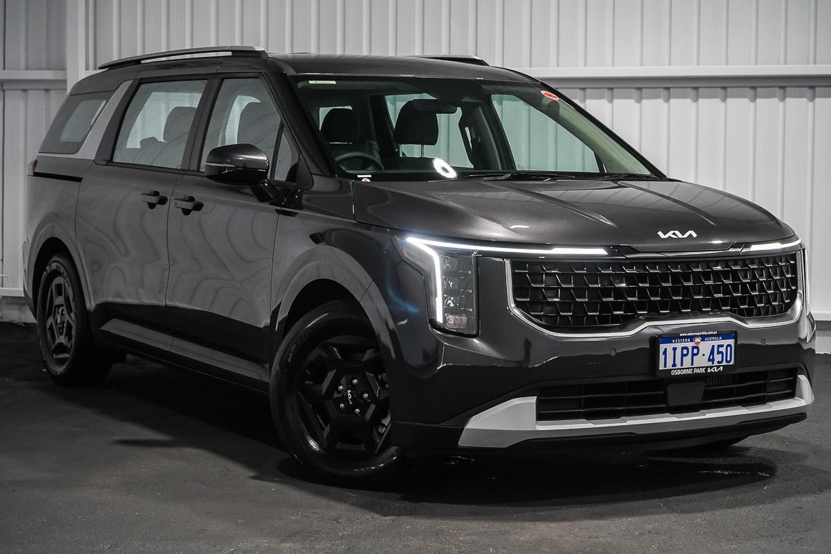 Kia Carnival image 1