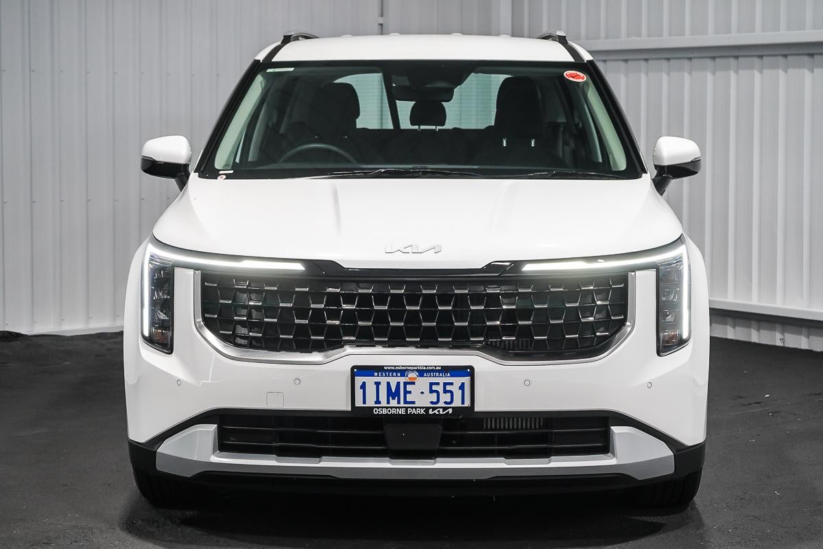 Kia Carnival image 3