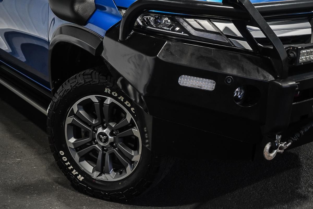 Mitsubishi Triton image 2