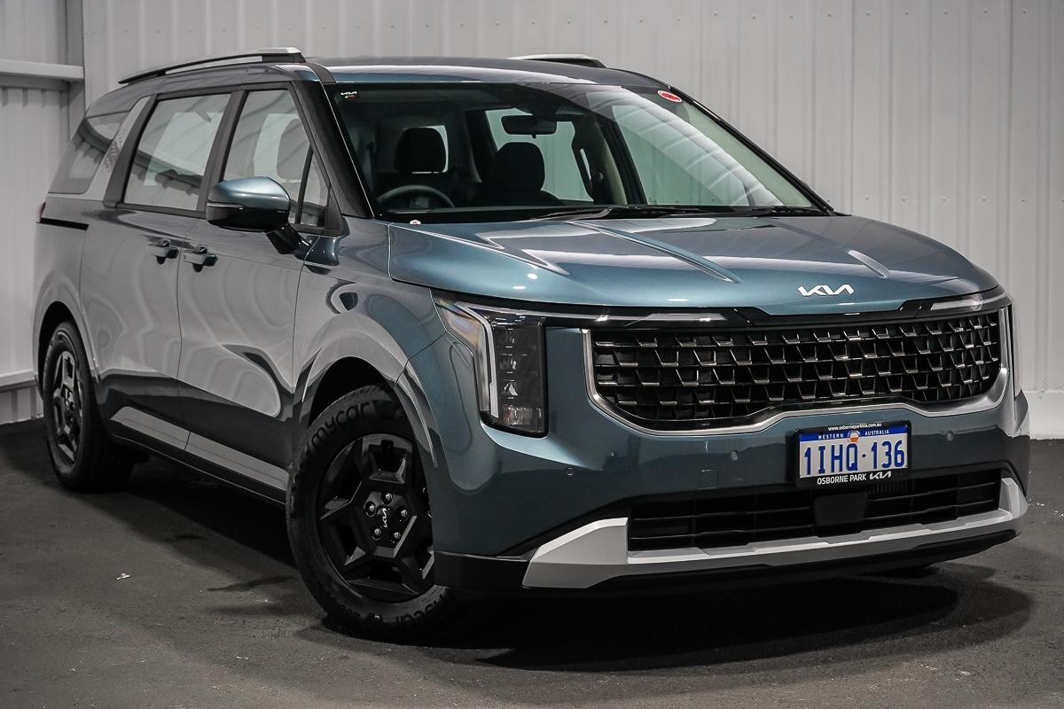 Kia Carnival image 1