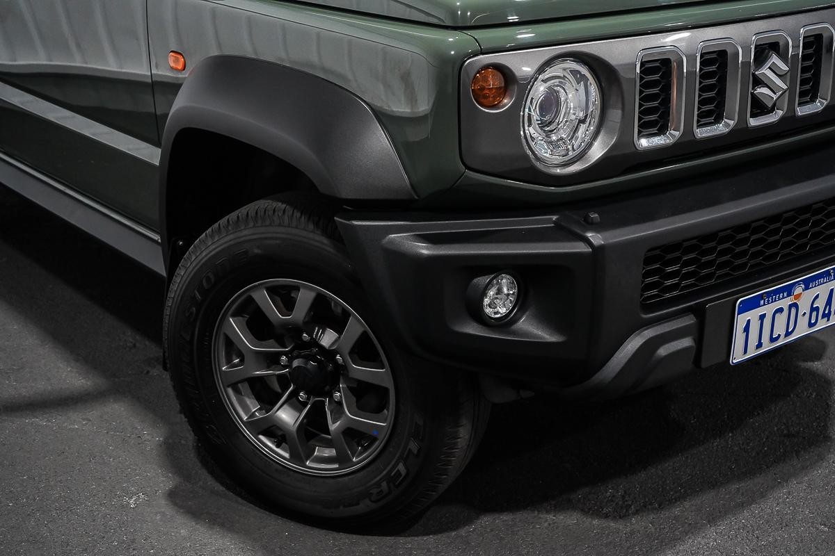 Suzuki Jimny image 2