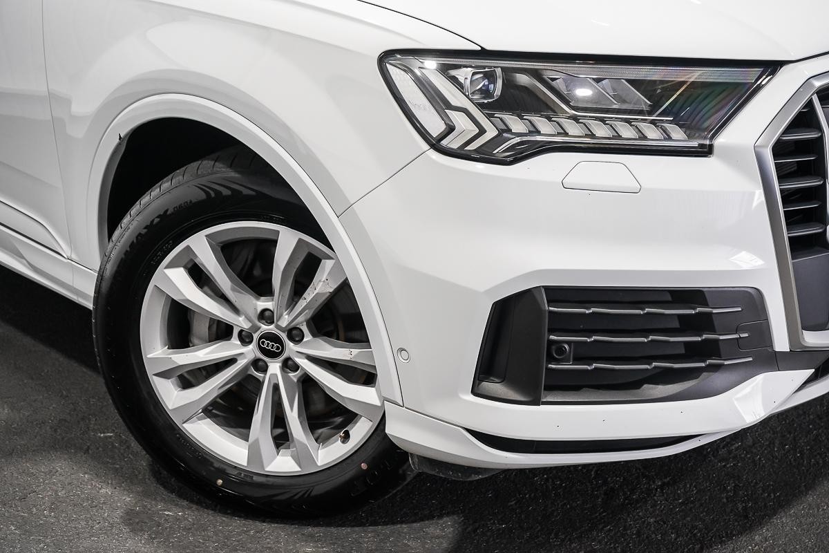 Audi Q7 image 2
