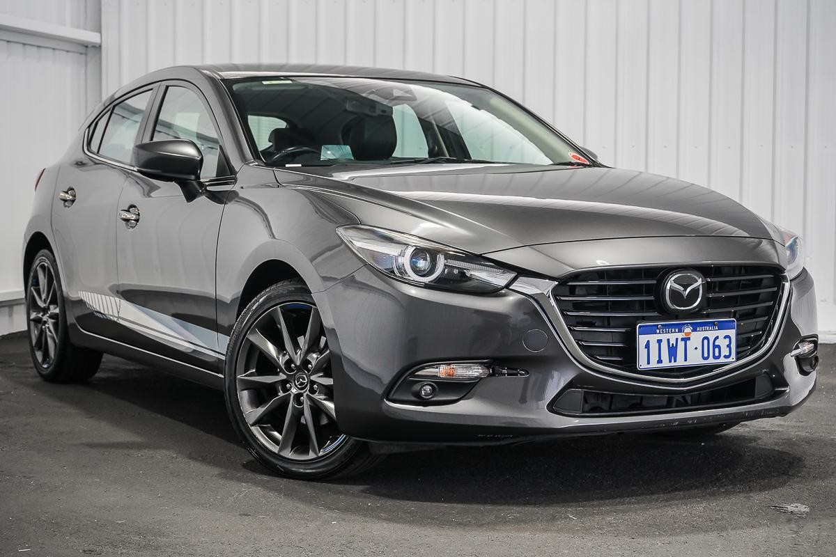 Mazda 3 image 1