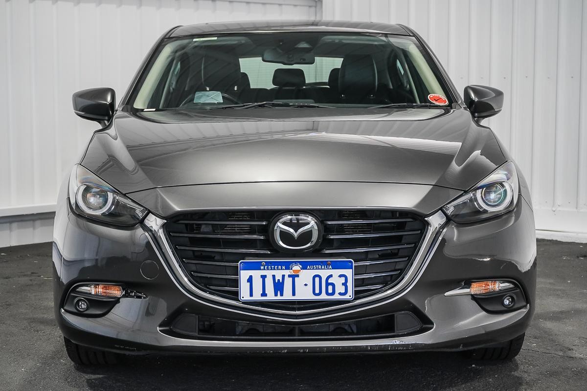 Mazda 3 image 3