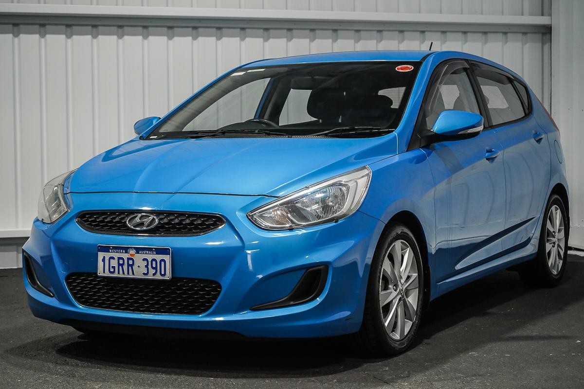 Hyundai Accent image 4