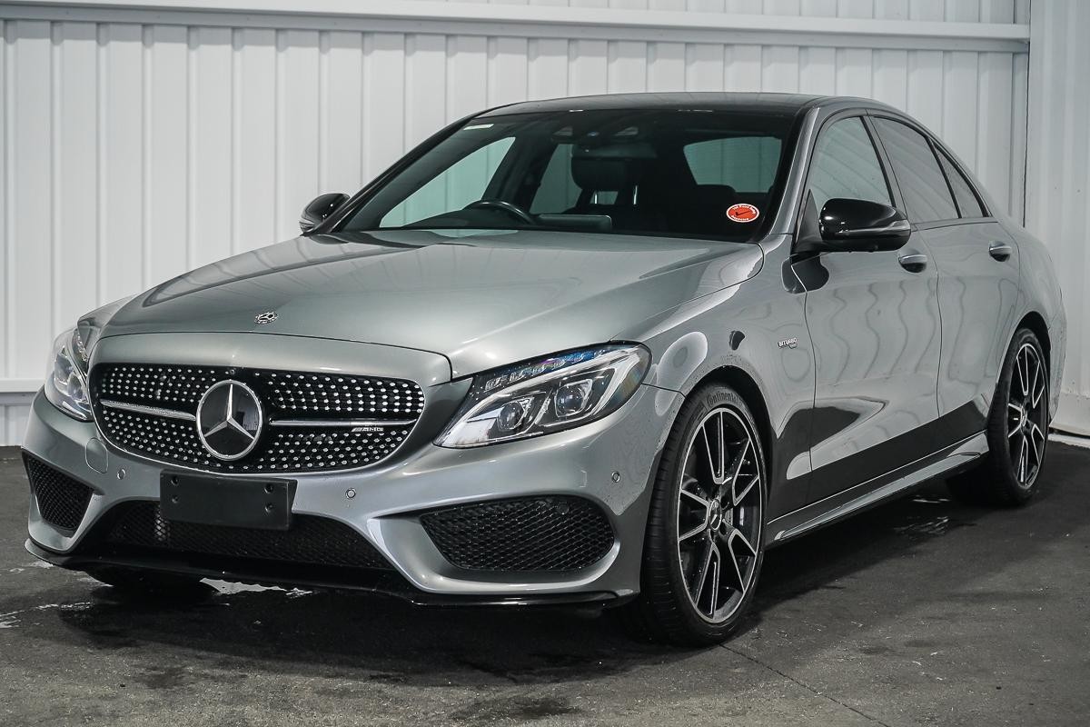 Mercedes Benz C-class image 4