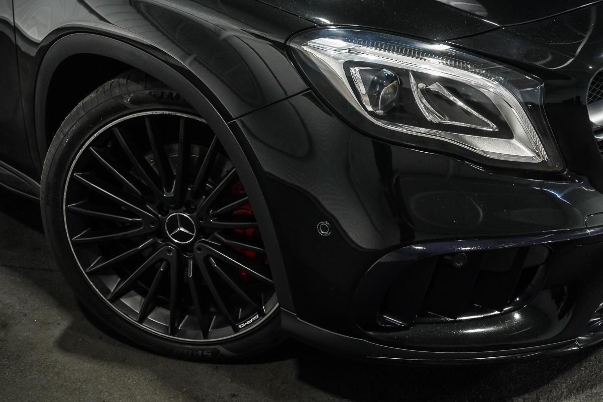 Mercedes Benz Gla-class image 2