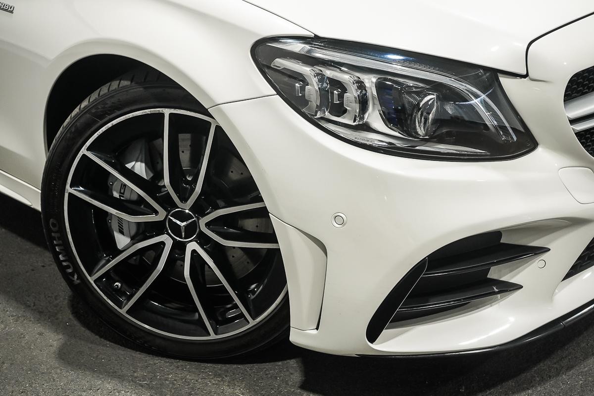 Mercedes Benz C-class image 2