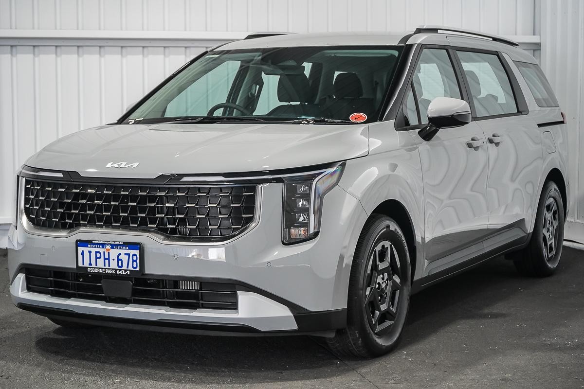 Kia Carnival image 4