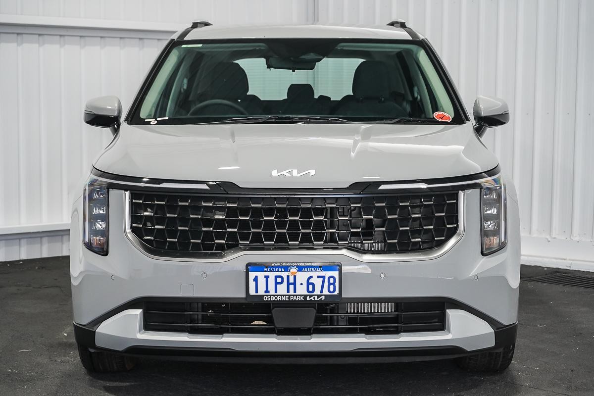 Kia Carnival image 3