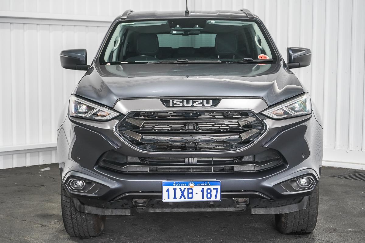Isuzu Mu-x image 3