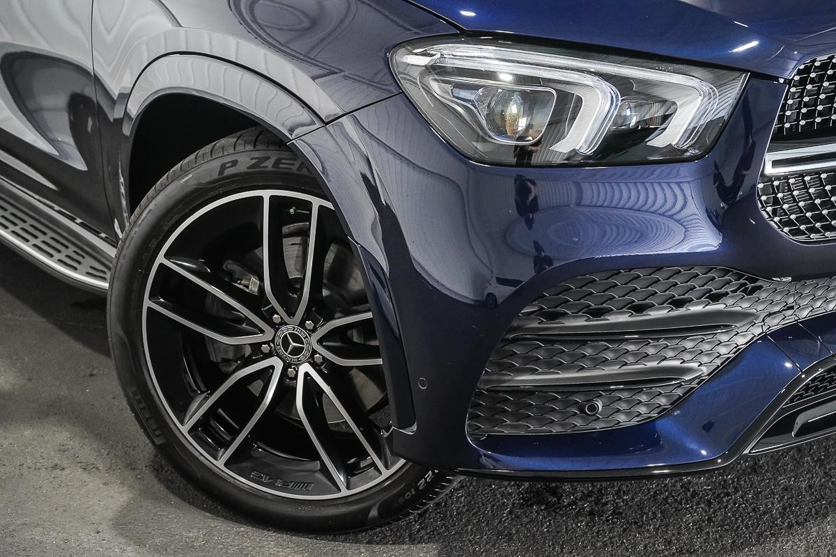 Mercedes Benz Gle-class image 2