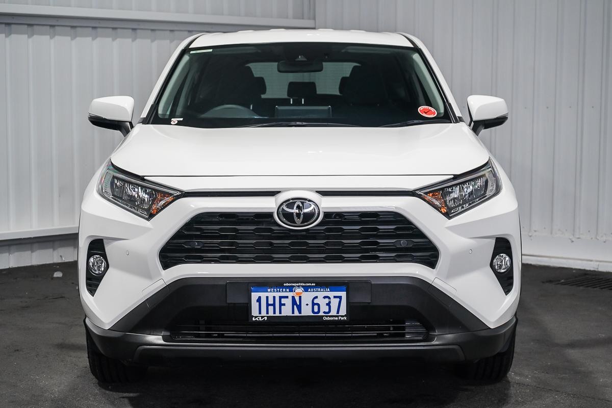 Toyota Rav4 image 3