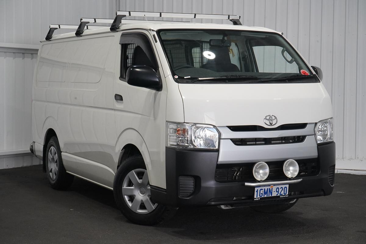 Toyota Hiace image 1