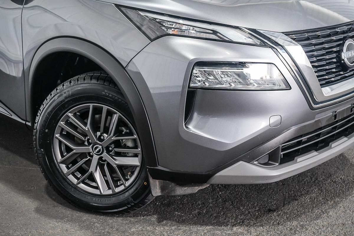Nissan X-trail image 2