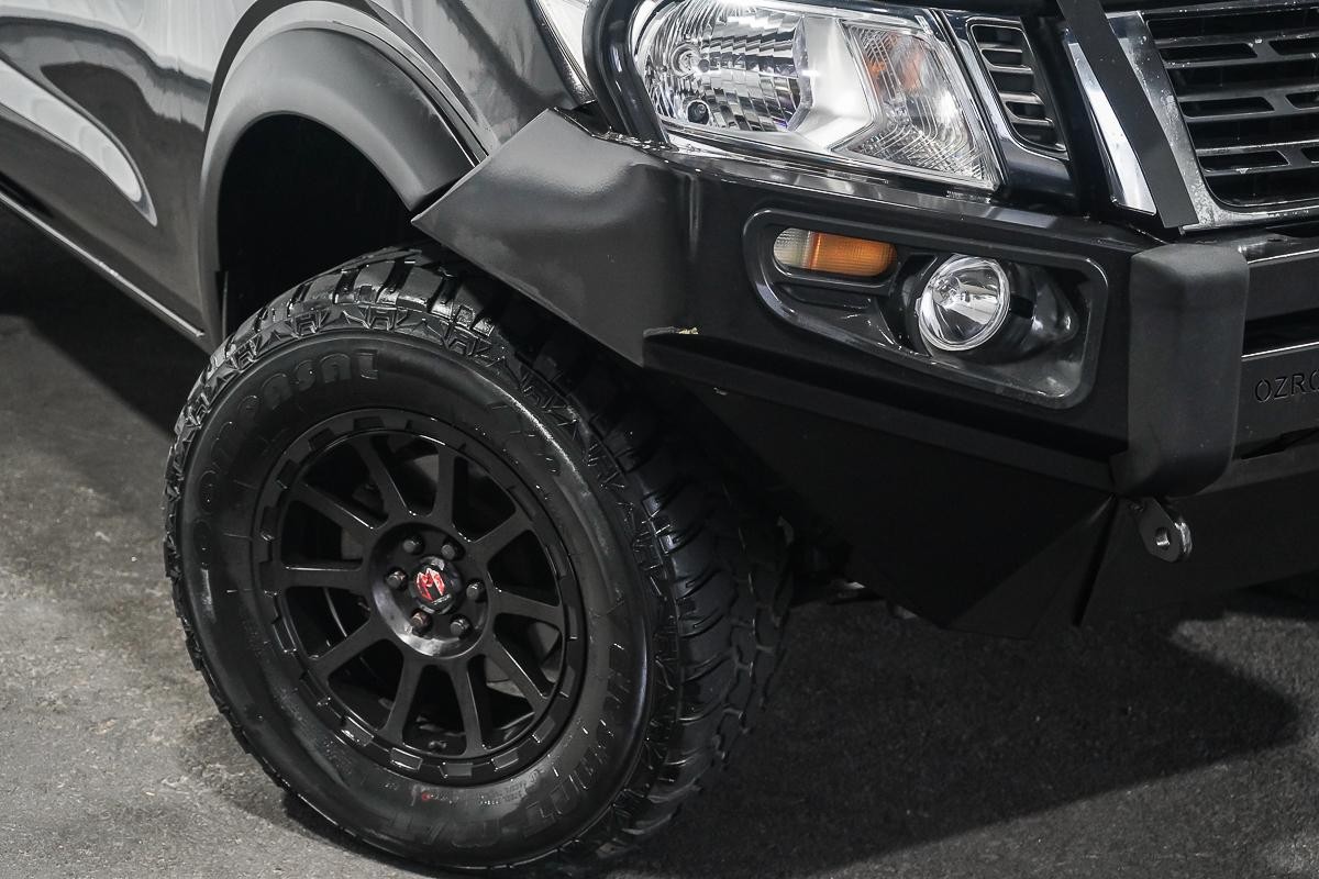Nissan Navara image 2