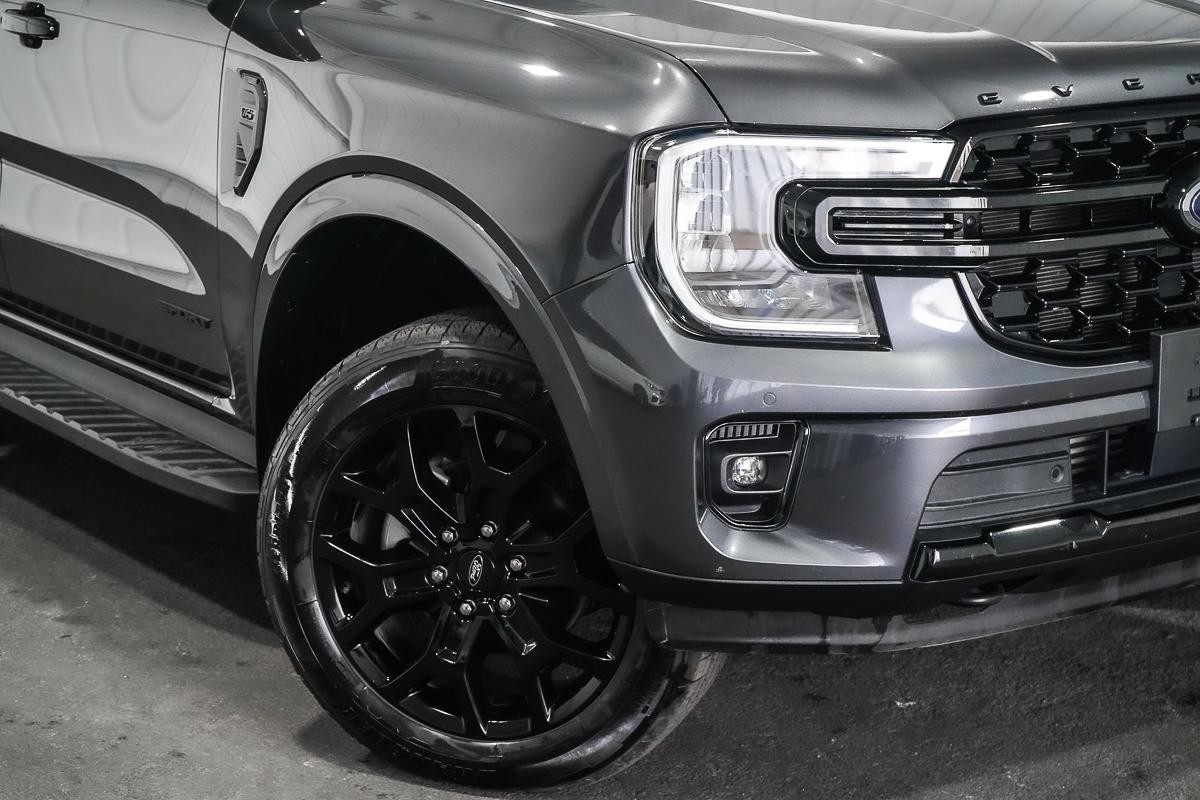 Ford Everest image 2