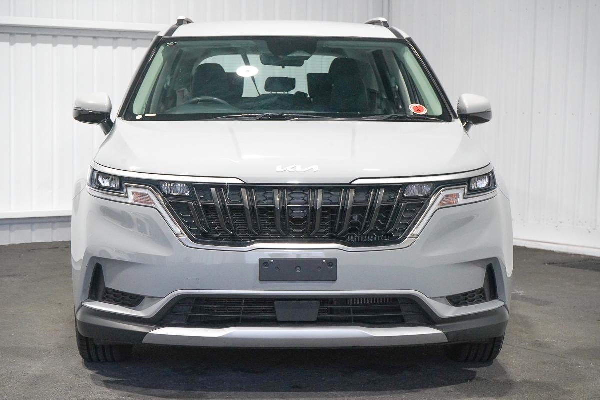 Kia Carnival image 3