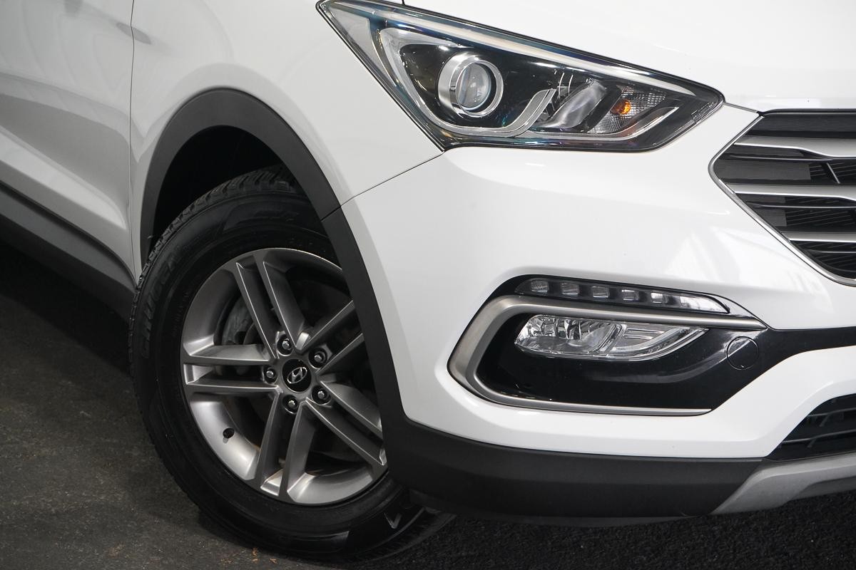 Hyundai Santa Fe image 2