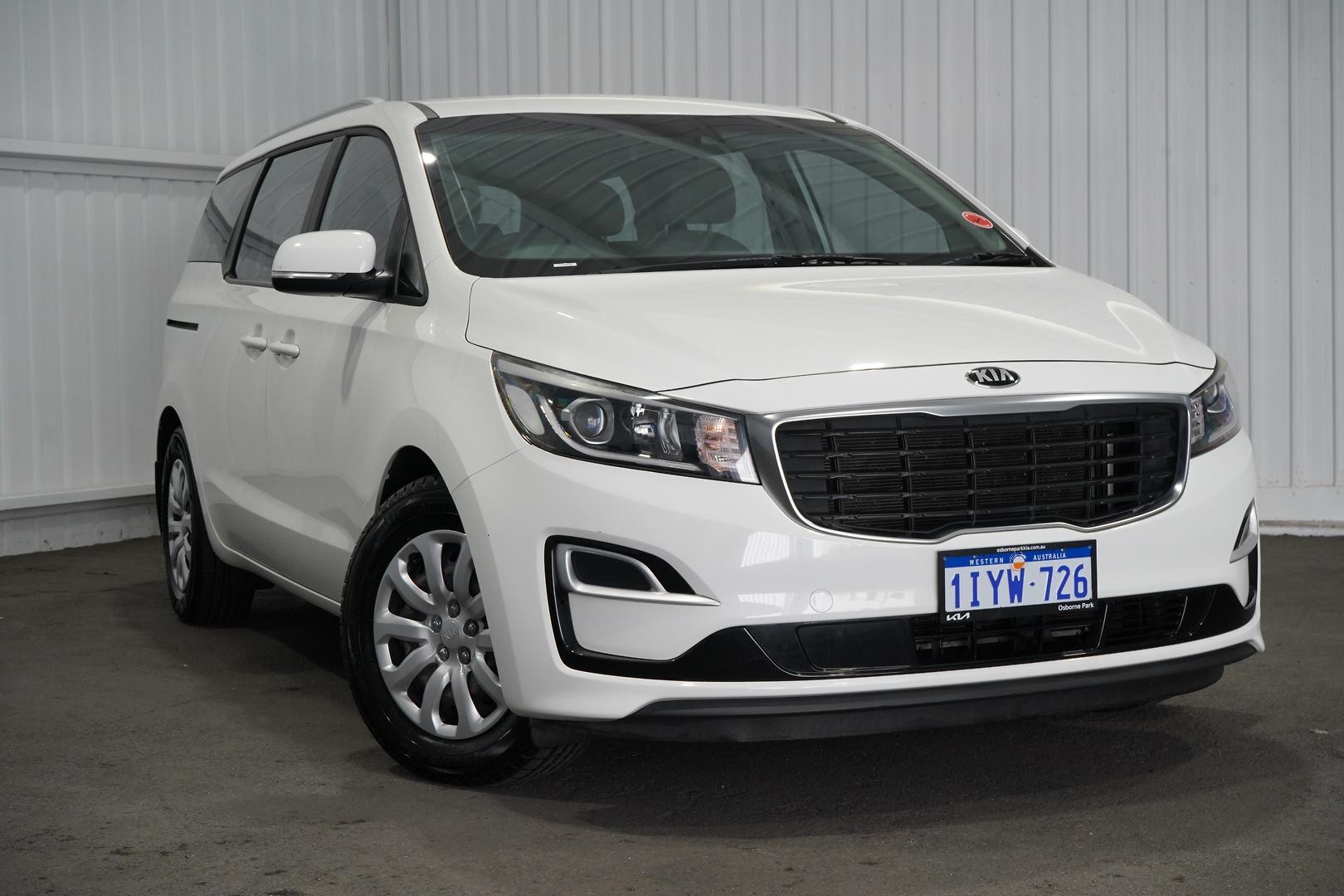 Kia Carnival image 1