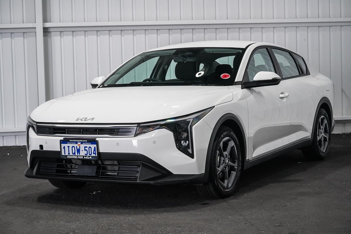 Kia K4 image 4