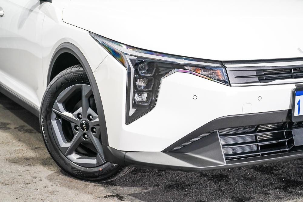 Kia K4 image 2