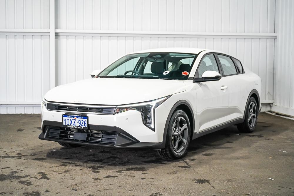 Kia K4 image 4