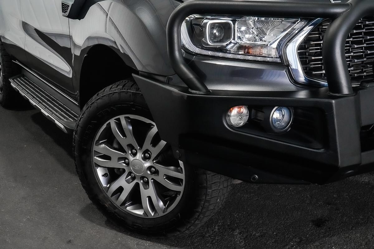 Ford Everest image 2