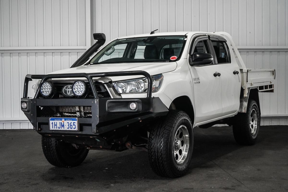 Toyota Hilux image 4