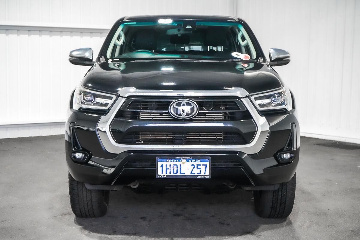 Toyota Hilux image 3