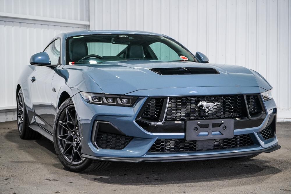 Ford Mustang image 1