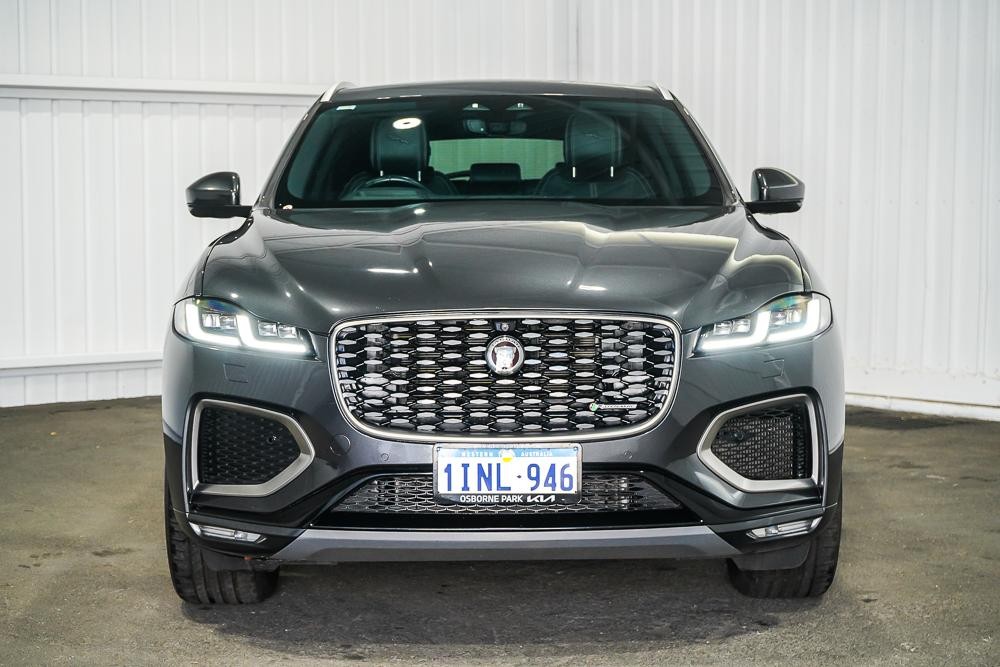 Jaguar F-pace image 3