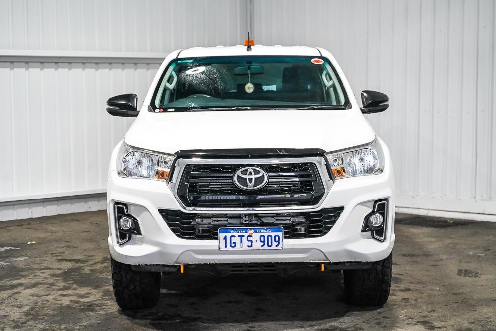 Toyota Hilux image 3