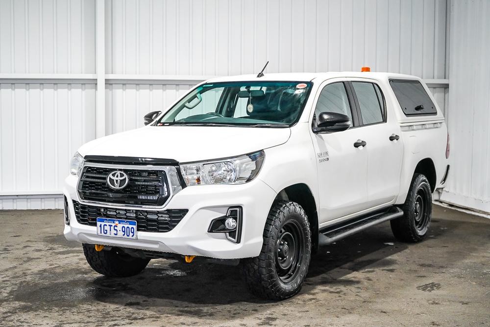 Toyota Hilux image 4